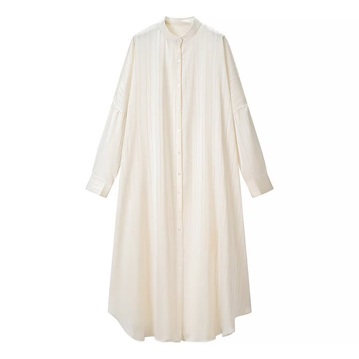 Damen Oversize Hemdblusenkleid mit durchgehender Knopfleiste und weite Plissee-Hose im Lounge-Set Echoarchiv