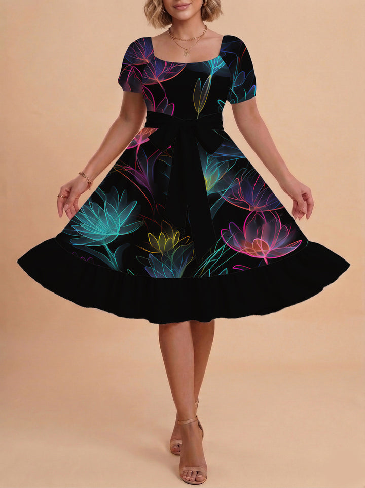 Damen Sommerkleid mit floralem Puffärmel und taillierbarem Gürtel Echo Archiv