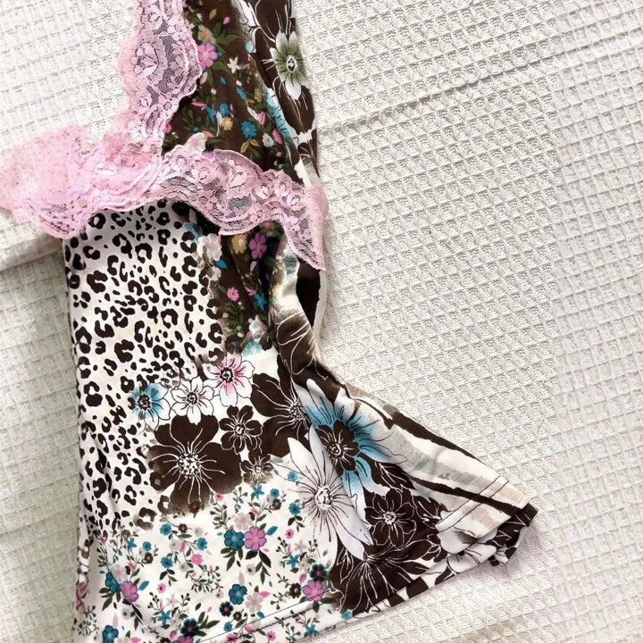 Damen Verspieltes Haltertop mit floralem und Leopardenmuster Echo Archiv