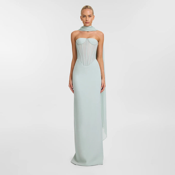 Damen Körpernahes Maxikleid mit eleganter Drapierung und innovativem Rückendesign Echo Archiv
