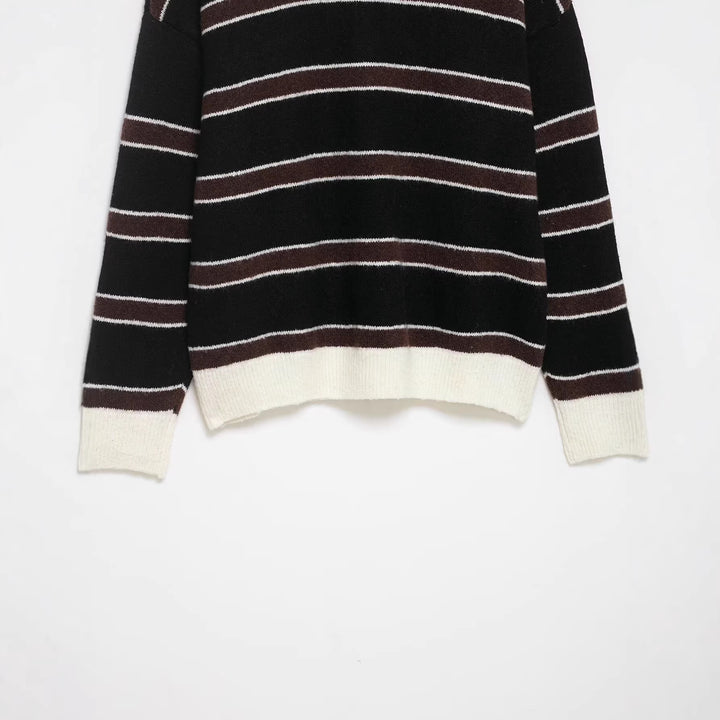 Damen Gestreifter Polokragen-Pullover aus weichem Strukturstrick mit Knopfleiste Echoarchiv