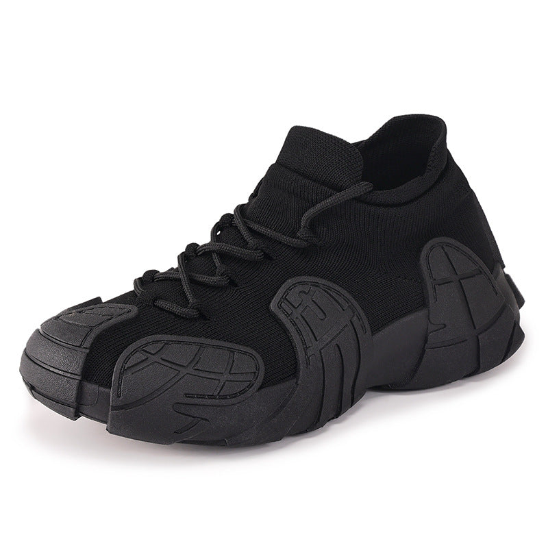 Herren nan massiver Sneaker mit sockenähnlichem Strickschaft, geformten Gummiapplikationen und griffiger Profilsohle Echo Archiv