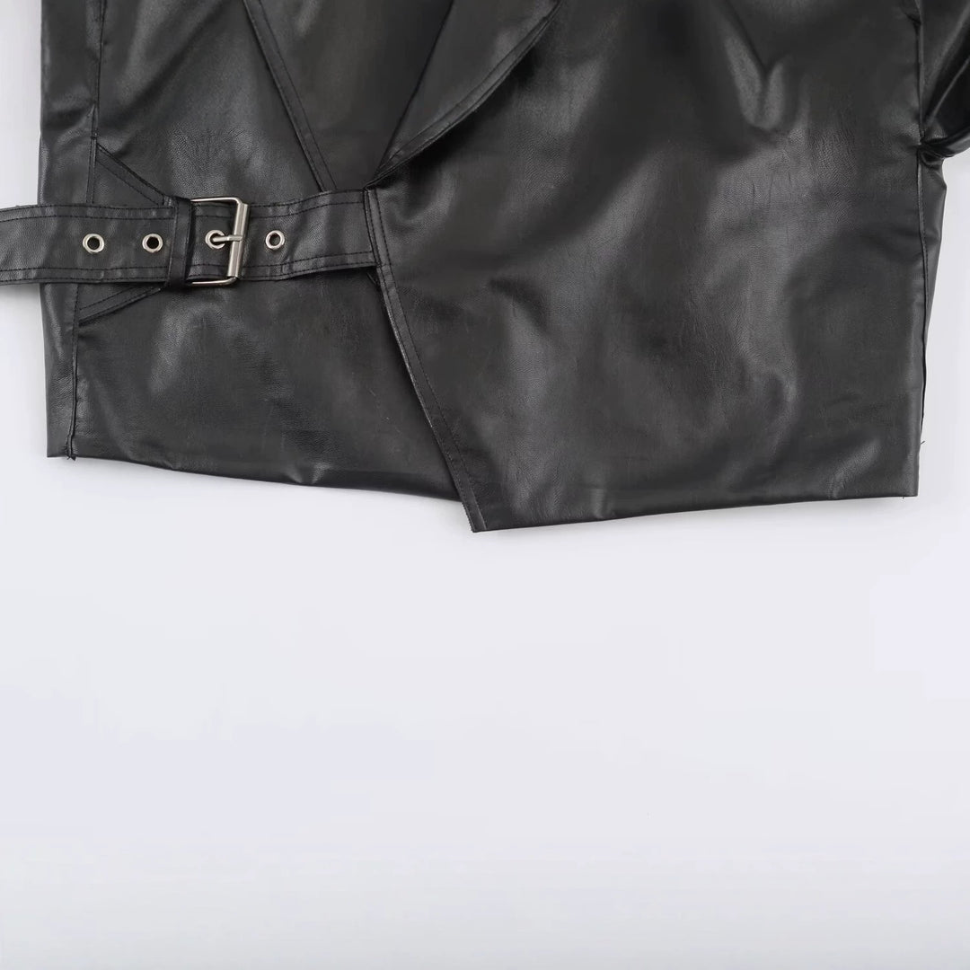 Damen Kurzer Cropped Kunstleder‑Blouson mit übergroßem Schalkragen und seitlicher Schnallen‑Taillierung Echo Archiv