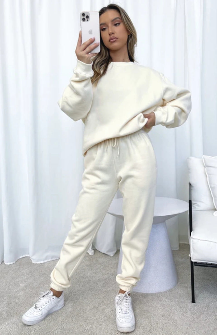 Damen zweiteiliges Cozy-Loungewear-Set mit Oversize-Rundhals und hochgeschnittener Jogginghose mit Kordelzug – Élanora