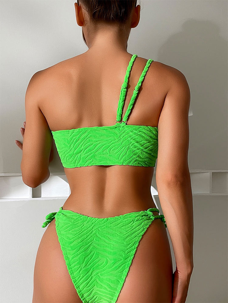 Damen Bikinis mit raffinierten Rüschen Echo Archiv