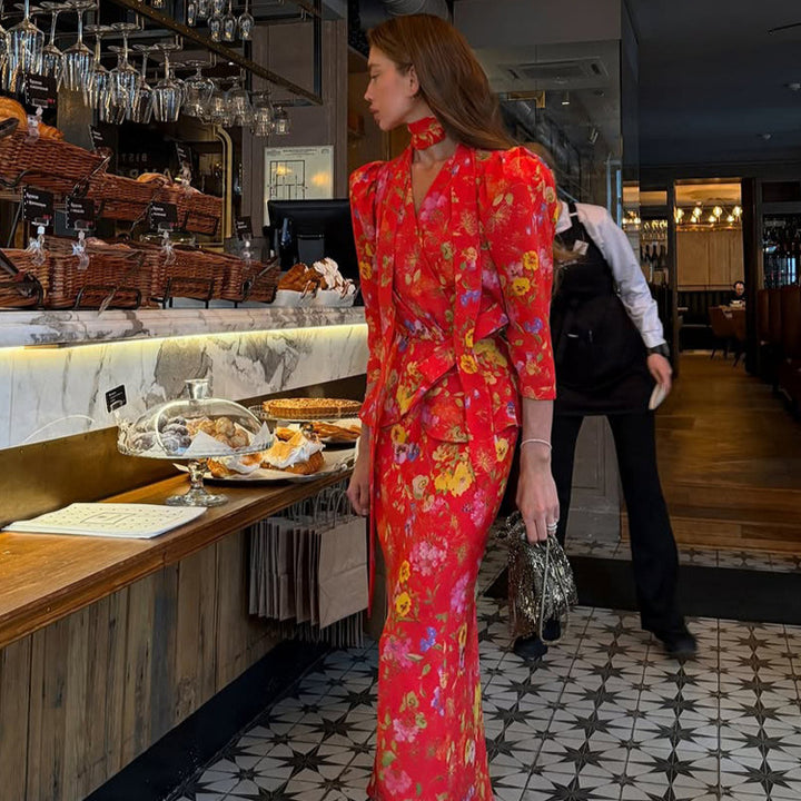 Damen Wickel-Maxikleid mit floralem Print, Puffärmeln und Schalkragen Echoarchiv