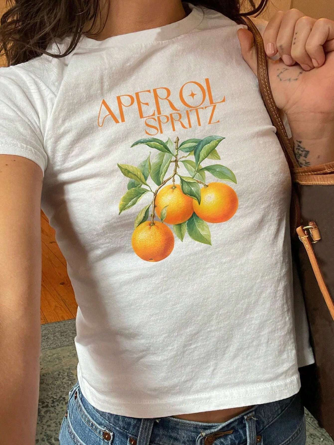 Damen Crop-T-Shirt mit kreativem Cocktail-Design Echo Archiv