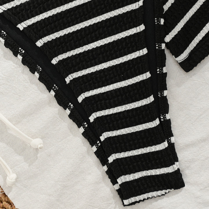 Damen Bikini-Set mit gestreiftem Oberteil und bequemen High-Waist-Hosen Echo Archiv