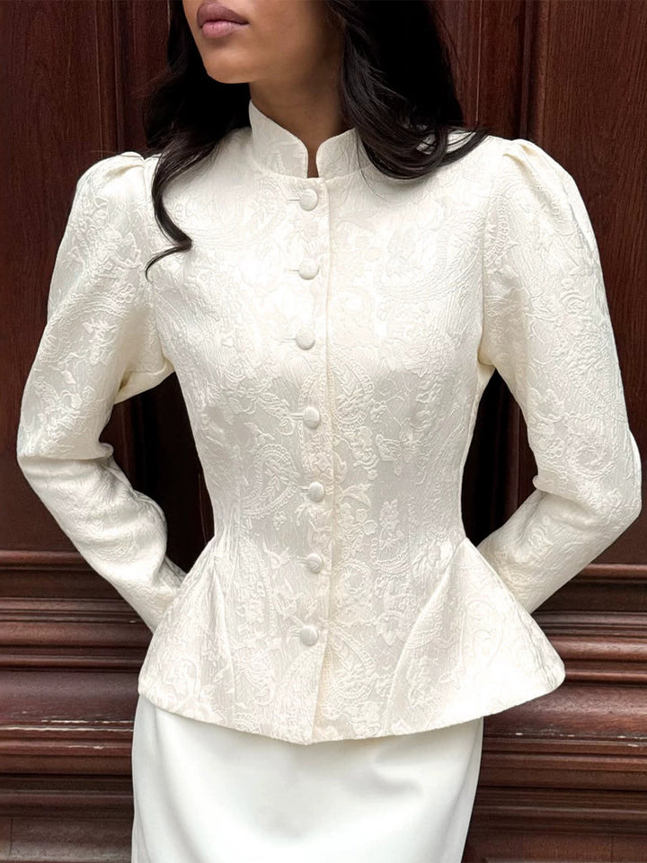 Damen taillierte Jacquard‑Bluse mit Stehkragen und dekorativer Knopfleiste Echoarchiv