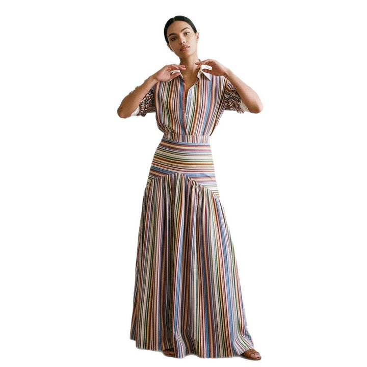 Damen Maxikleid mit Hemdkragen, tailliertem Bund & mehrlagigem Stufenrock Echoarchiv