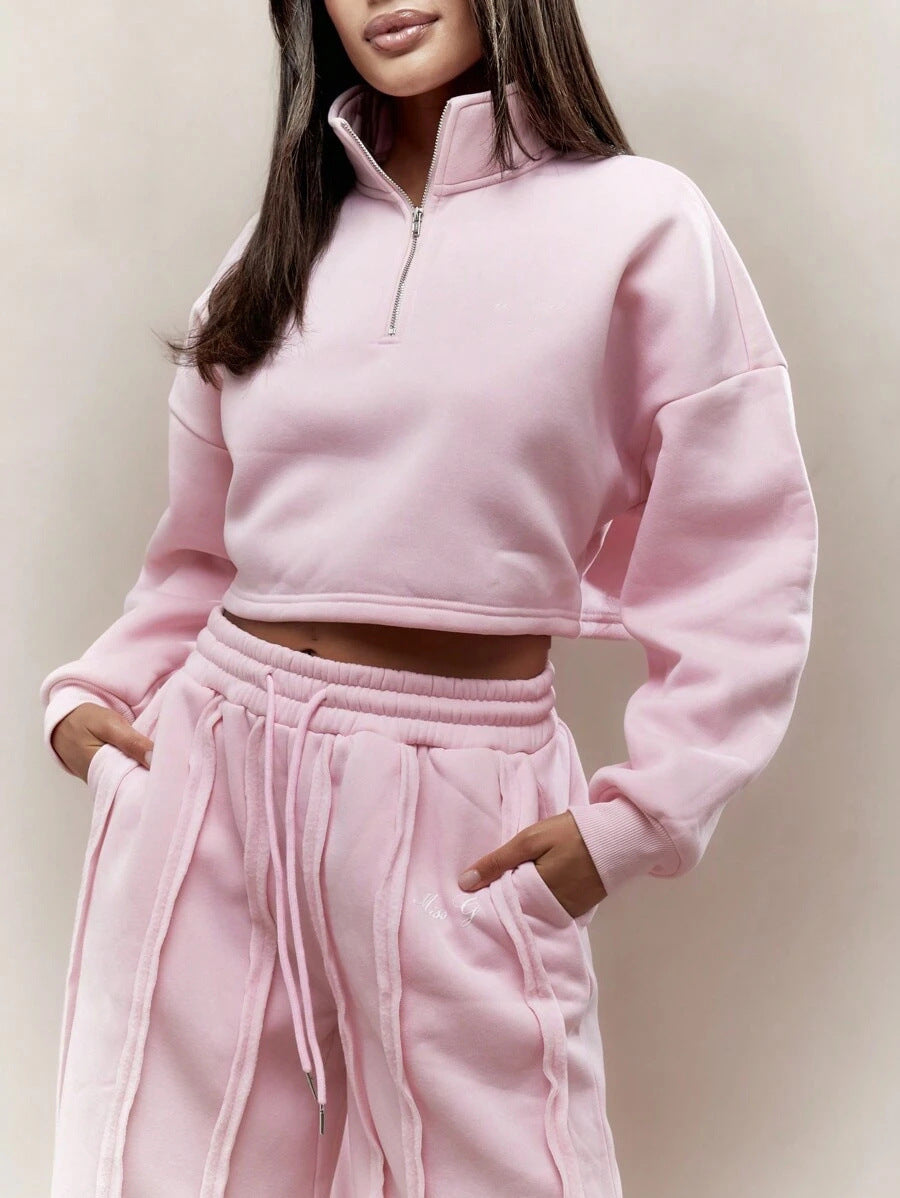 Damen Crop-Halbzip-Sweatshirt und High-Waist Wide-Leg Loungehose Set mit sichtbaren Naht-Details – Avérine
