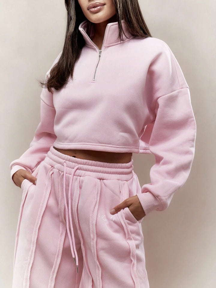 Damen Crop-Halbzip-Sweatshirt und High-Waist Wide-Leg Loungehose Set mit sichtbaren Naht-Details – Avérine