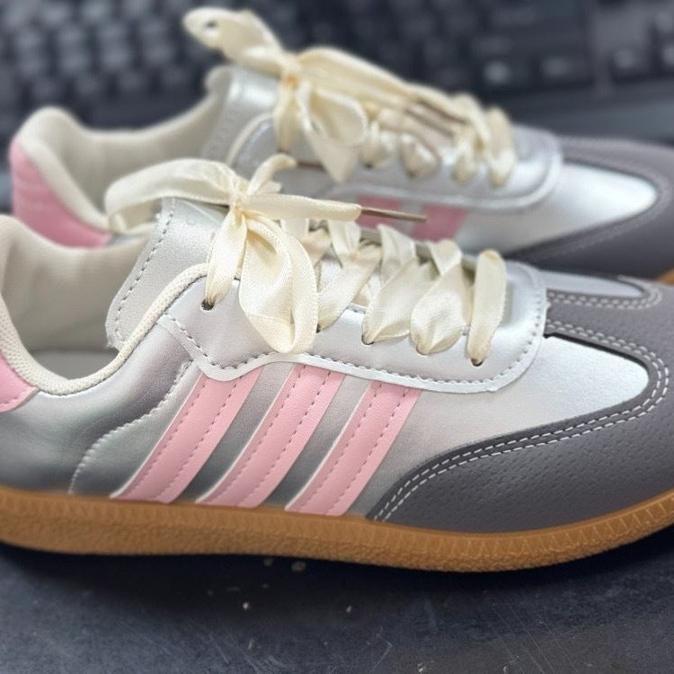 Damen Sneaker mit glänzendem Obermaterial und einzigartigem Design Echo Archiv