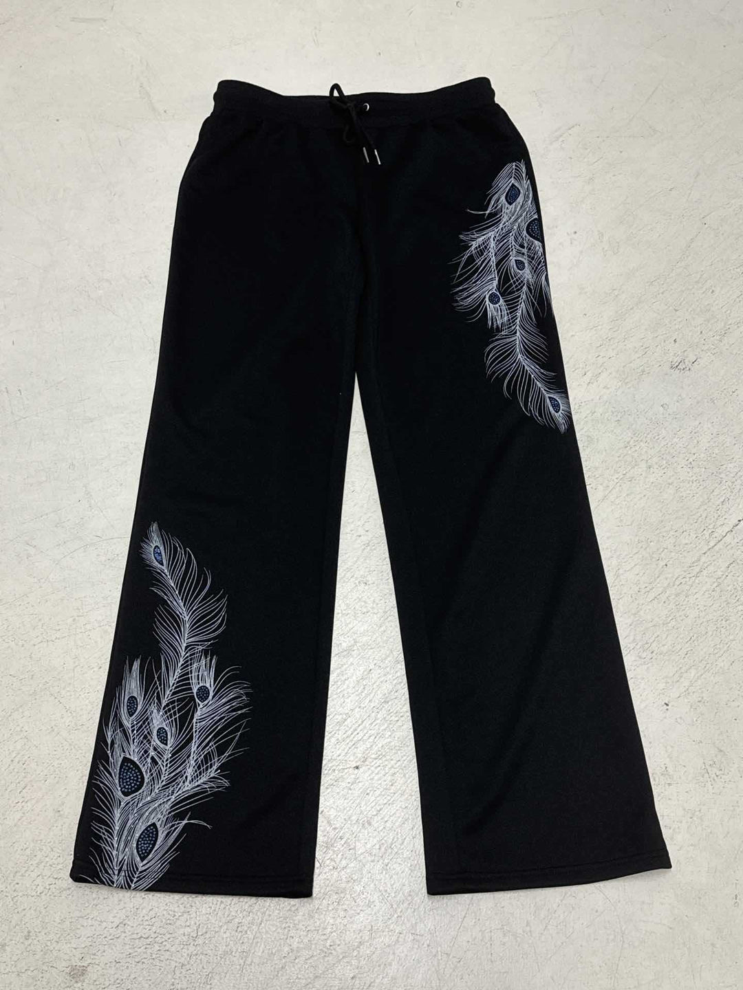 Damen nan weite Loungehose mit Kordelzug, hohem Komfortbund und Pfauenfeder-Print Echo Archiv