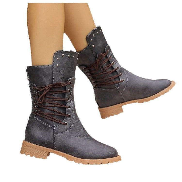 Damen Schnürstiefel im Combat-Stil mit Nietenbesatz und griffiger Profilsohle Echo Archiv