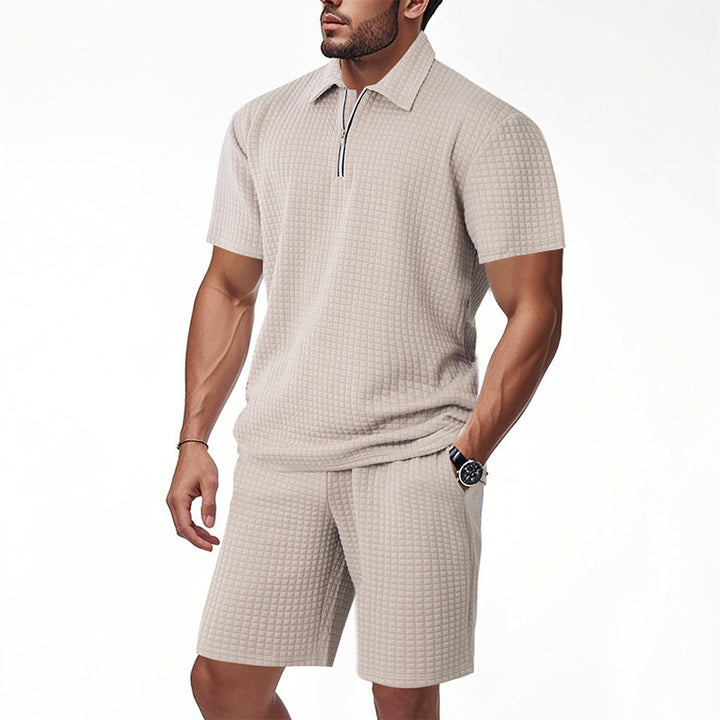 Herren modisches Kurzarm-Polo mit zeitgemäßem Design und elastischen Shorts Echoarchiv