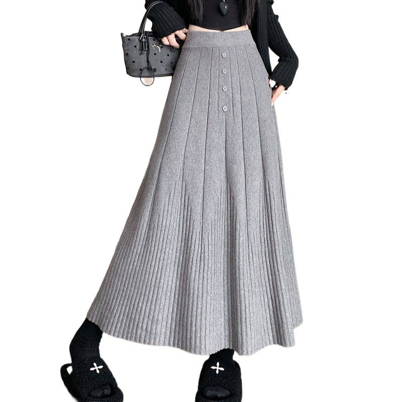 Damen Eleganter Maxirock mit feinem Faltenwurf und Knopfdetails – Valéora