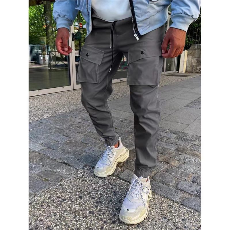 Herren Cargo-Hose mit vielen Taschen und elastischem Abschluss Echoarchiv