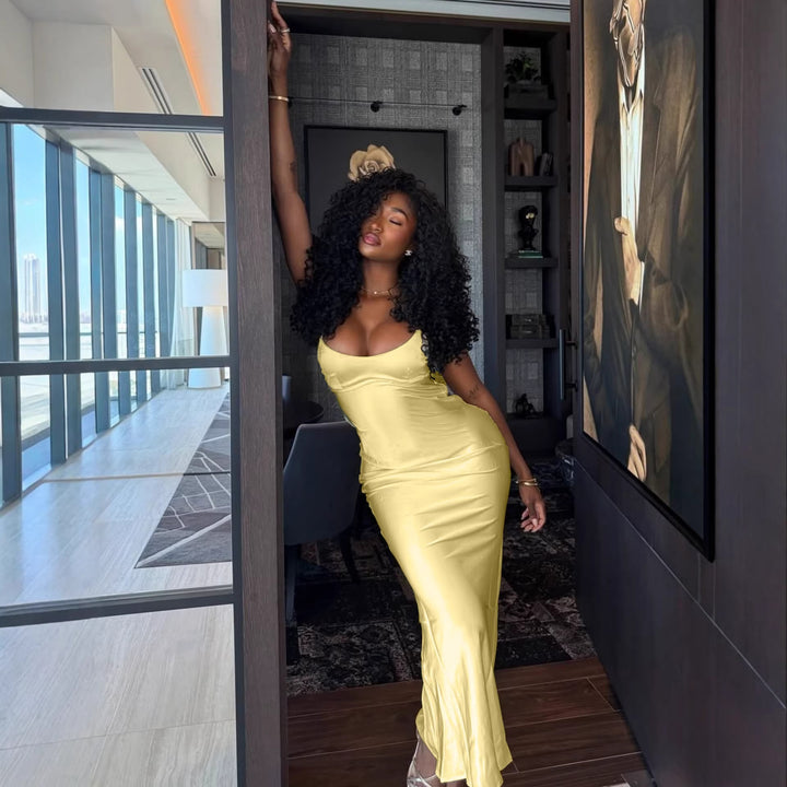 Damen elegantes Satin-Nachtkleid mit schmalen Spaghettiträgern und fließendem Schnitt Echo Archiv