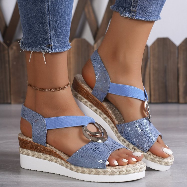 Damen Keil-Sandalen mit Bast-Plateau, elastischem Riemen und Zier-Öse – Sorelia