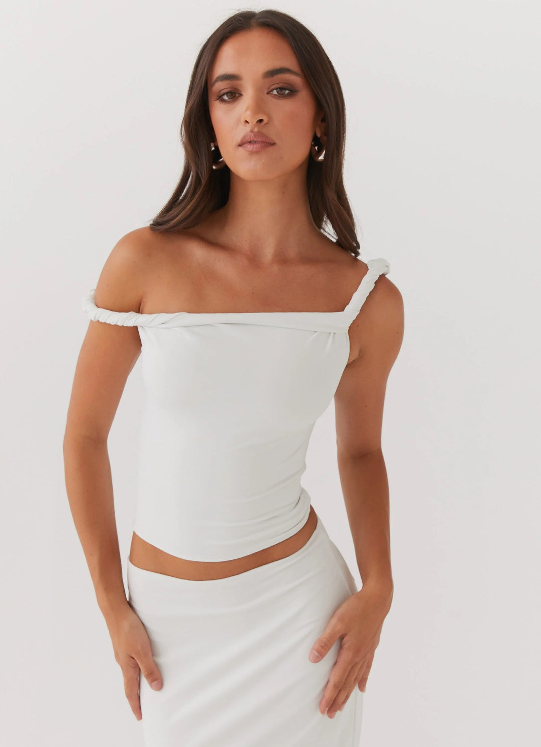 Damen Off-Shoulder Crop-Top mit modischen Raffungselementen Echo Archiv