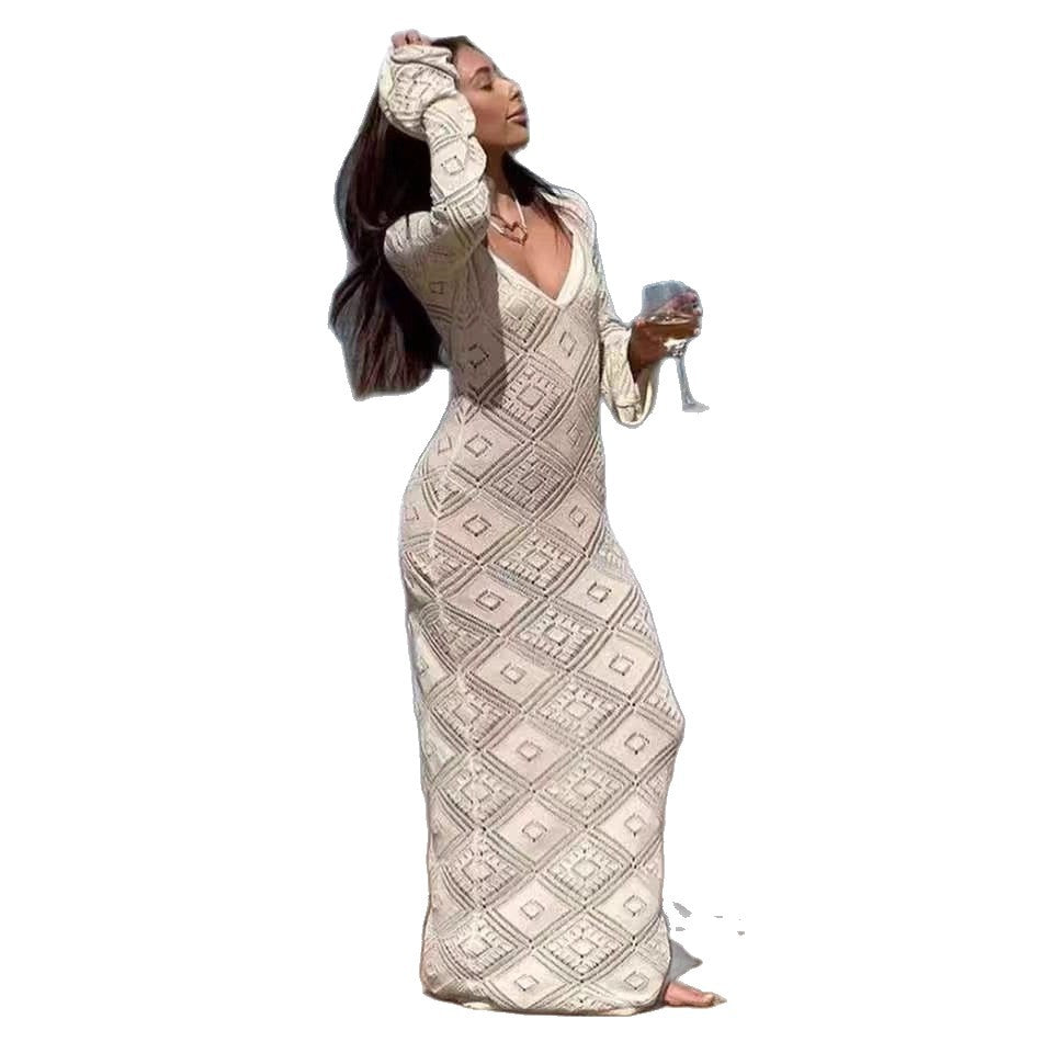 Damen Figurschmeichelndes Maxikleid mit tiefem V-Ausschnitt Echo Archiv