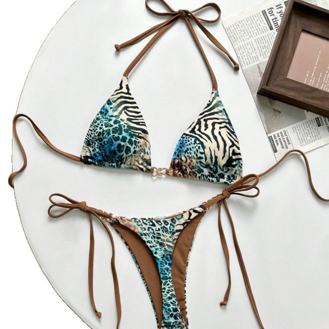 Damen Triangel-Bikini mit aufregendem animalischem Muster und modischen Bindebändern Echo Archiv