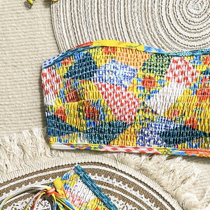 Damen Bandeau-Bikini mit verspieltem Design und seitlichem Bindeband Echo Archiv