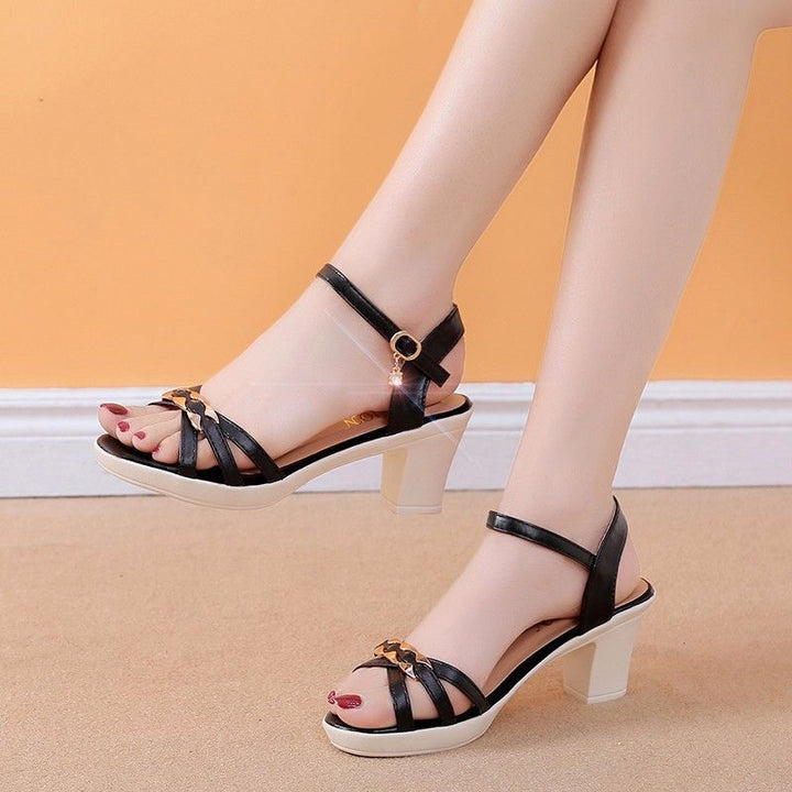 Damen nan Riemchensandalen mit gepolstertem Fußbett und elegantem Kettenakzent Echo Archiv