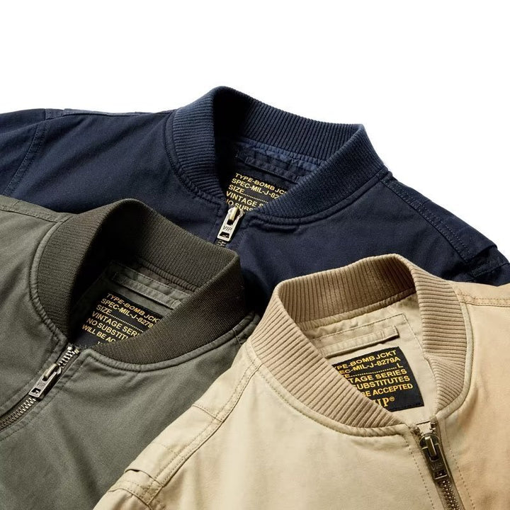 Herren Baumwoll-Canvas Bomberjacke mit Ärmeltasche und Rippbündchen Echoarchiv