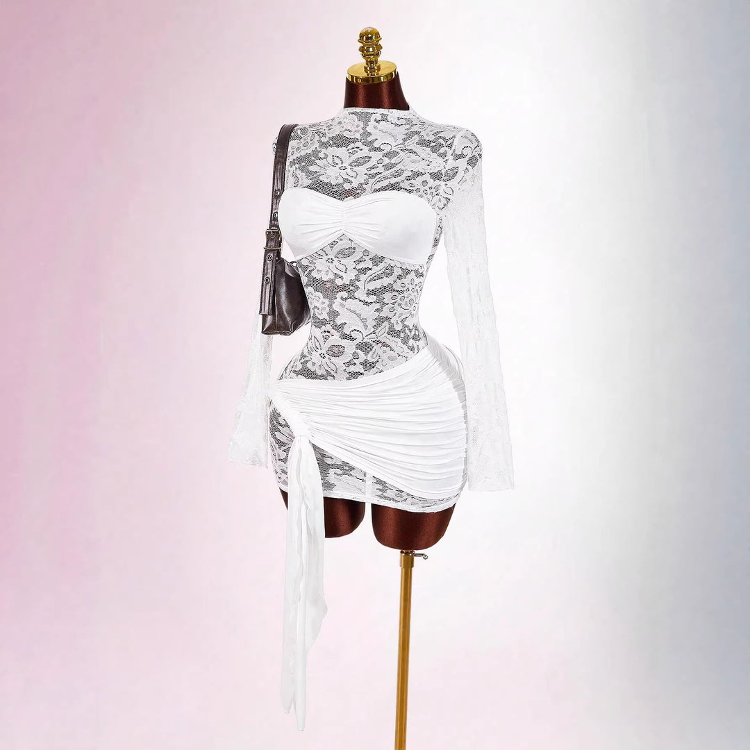 Damen nan transparentes Spitzen-Minikleid mit Bandeau-Einsatz, gerafftem Wickelrock und langen Ärmeln Echo Archiv