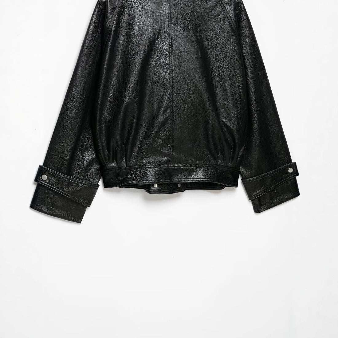 Damen Oversized Kunstlederjacke mit hohem Stehkragen und Zipper-Taschen Echoarchiv