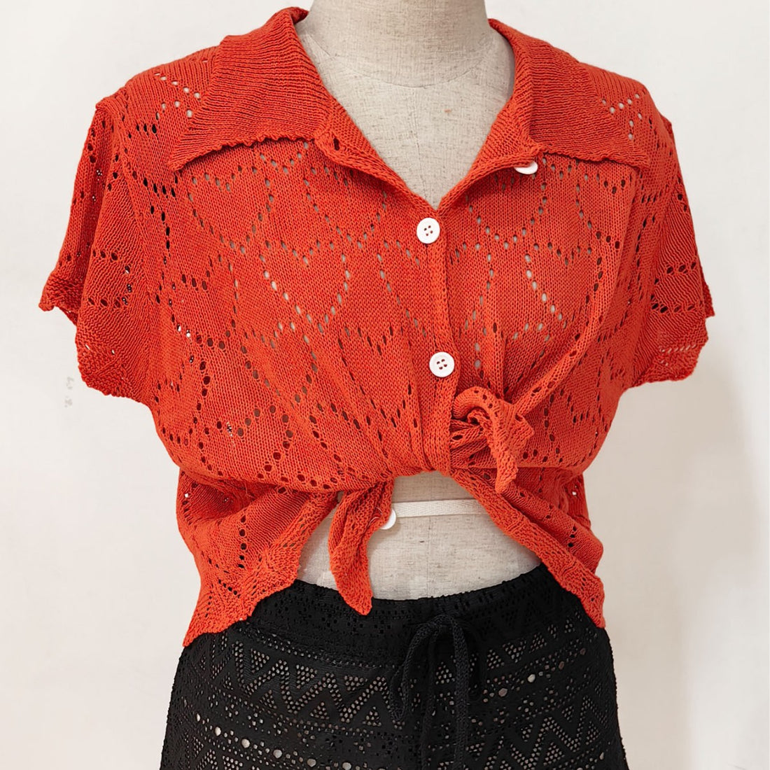 Damen luftiger Häkel-Cardigan mit modischem Lochmuster – Veloura