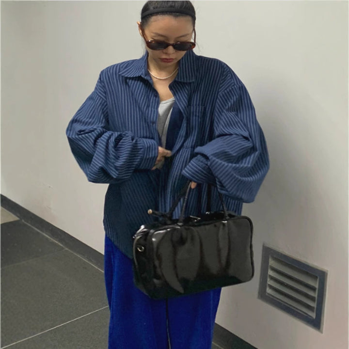 Damen Oversize-Hemd mit feiner Nadelstreifen-Optik, gerundetem Saum und überschnittener Schulter – Maréline