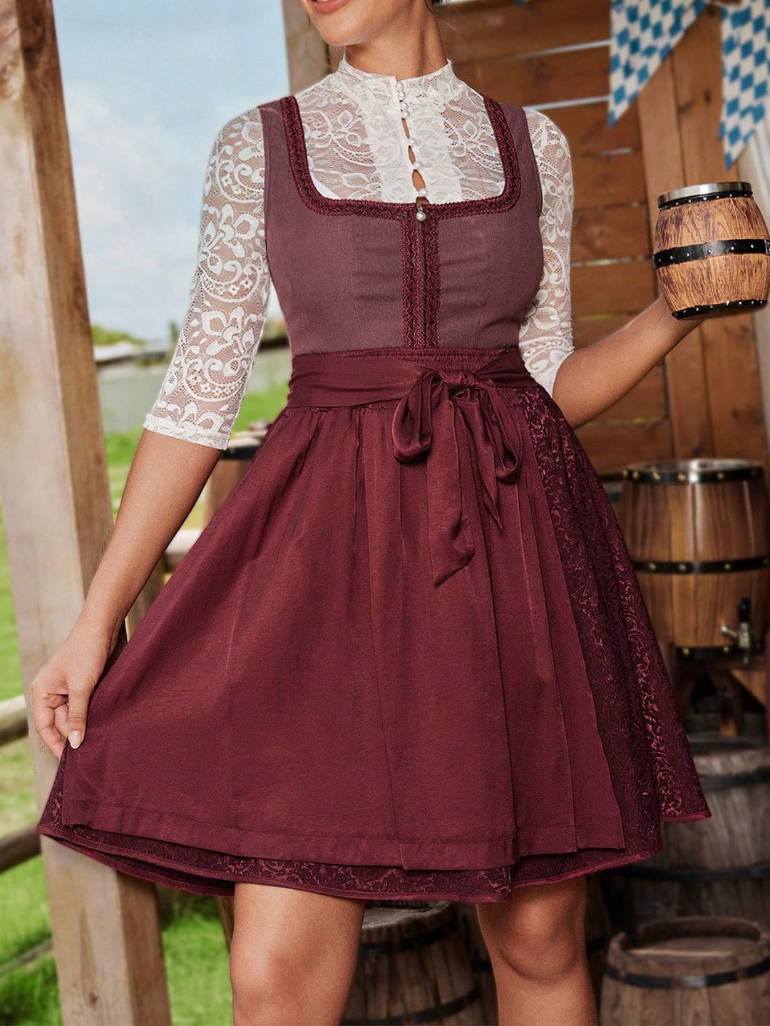 Damen Dirndlkleid mit Floralen Details und Spitzenärmel Echoarchiv