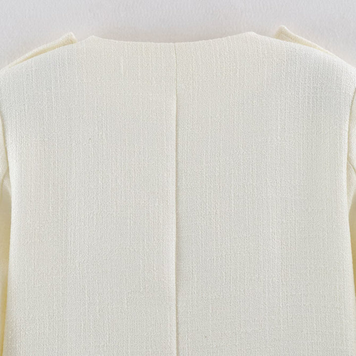 Damen Kurze Bouclé-Jacke im Militärstil mit Zierleisten und goldenen Knöpfen Echoarchiv