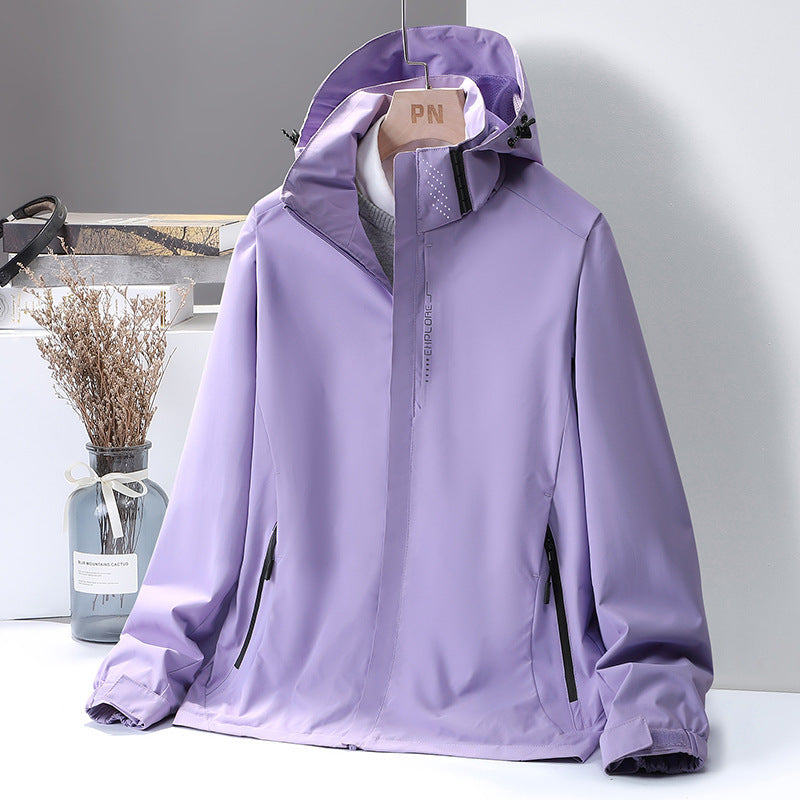 Damen Leichte Softshell-Kapuzenjacke mit winddichter Sturmleiste und verdeckten Reißverschlusstaschen – Célinea