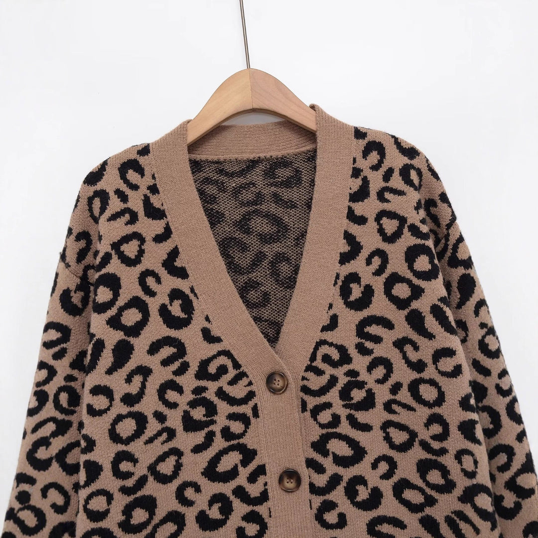 Damen Oversize-Strickcardigan mit Leoprint, V‑Ausschnitt und Knopfleiste Echo Archiv