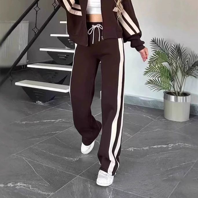Damen nan athletisches Zweiteiler-Set aus French Terry mit Reißverschluss Cropped Jacke und weitem Highwaist Jogger Echo Archiv
