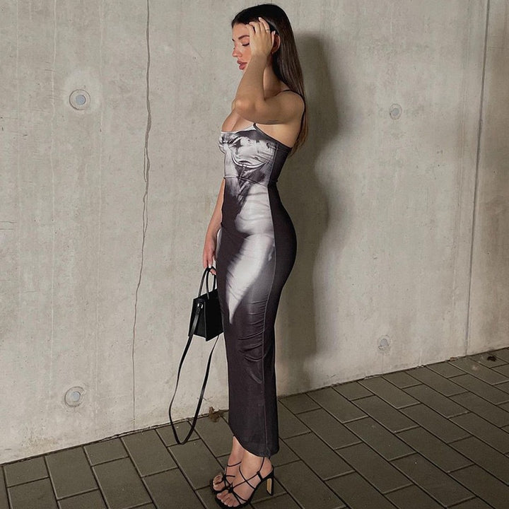 Damen Figurbetontes Maxikleid mit feinen Spagetti-Trägern Echo Archiv
