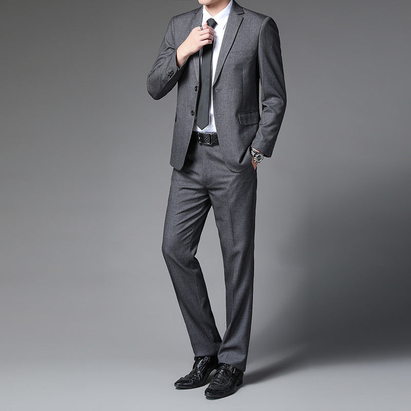 Herren eleganter Anzug mit modernem Schnitt und feinen Details Echoarchiv