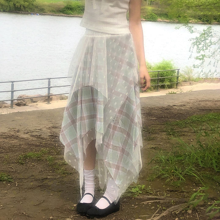 Damen Asymmetrischer Plissee-Rock mit transparentem Chiffonüberwurf und kariertem Design Echo Archiv