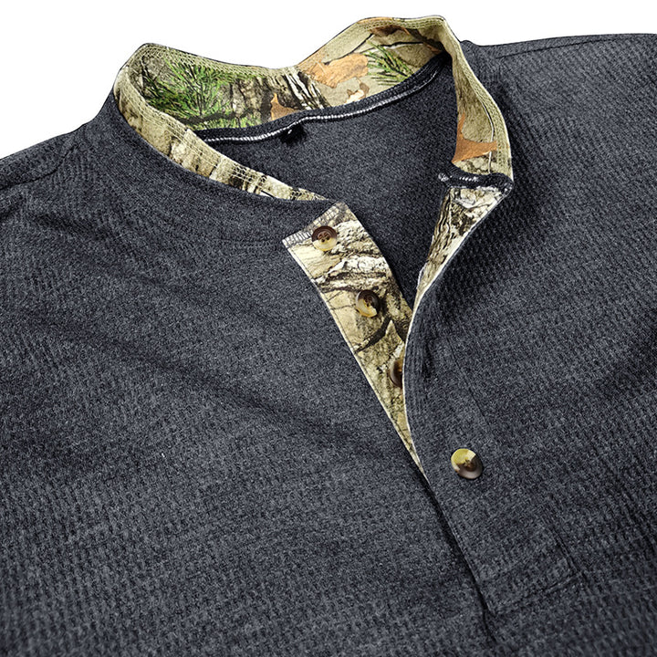 Herren modisches Langarm-Henley-Shirt mit strukturiertem Design und eleganter Knopfleiste Echoarchiv
