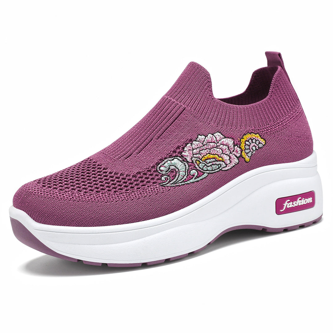 Damen nan elastischer Strick-Slipper mit aufgesticktem Blumenmotiv und stützender Keil-Laufsohle Echo Archiv