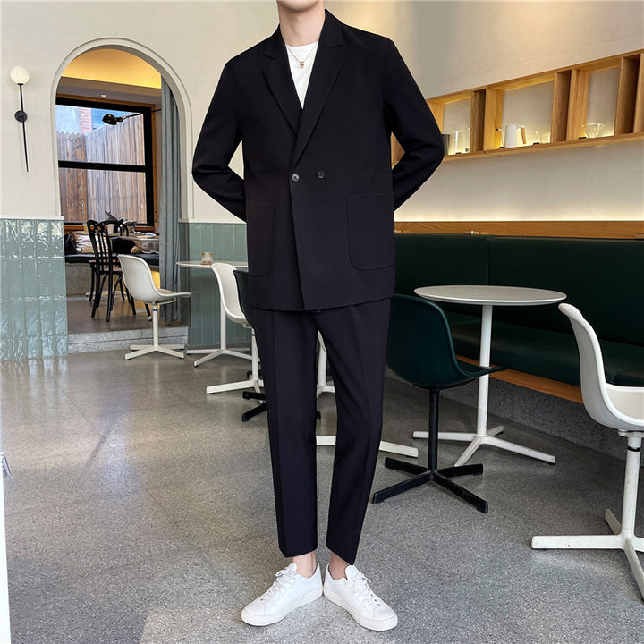 Herren eleganter Businessanzug mit modernem Schnitt und hochwertigen Materialien Echoarchiv