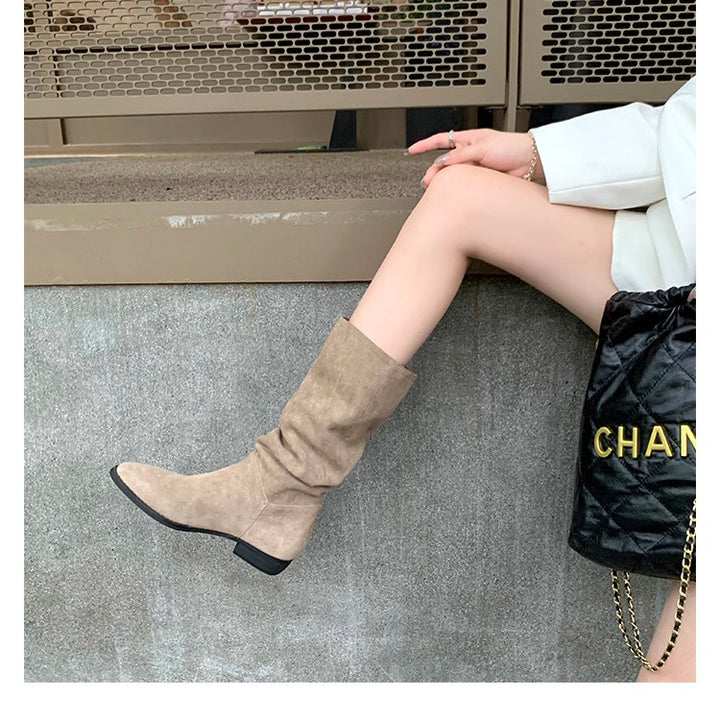 Damen Wadenhohe Stiefel aus Veloursleder mit lässigen Schaftfalten und flachem Absatz Echo Archiv