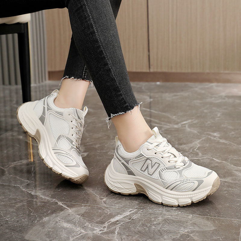 Damen Sportliche Laufschuhe mit atmungsaktivem Mesh-Obermaterial und dämpfender Sohle Echoarchiv