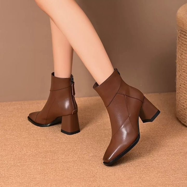 Damen Modische Stiefeletten mit Blockabsatz und spitzer Zehenpartie Echo Archiv