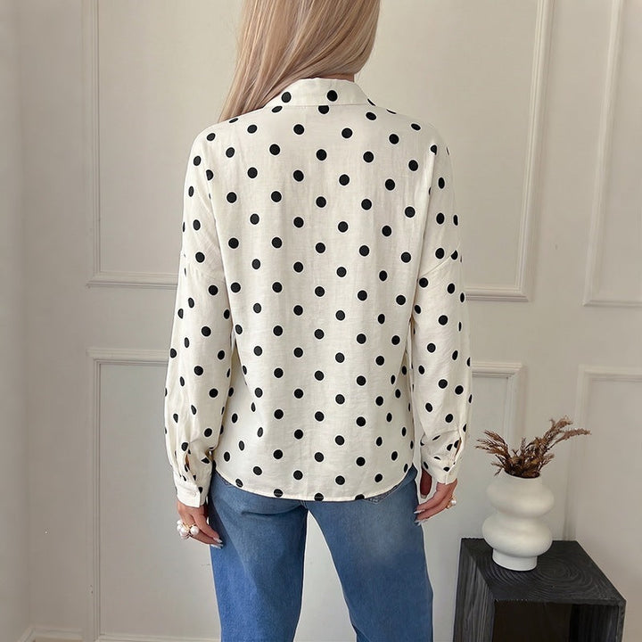 Damen gepunktete Viskose-Bluse mit Stehkragen und Perlmuttknöpfen Echoarchiv