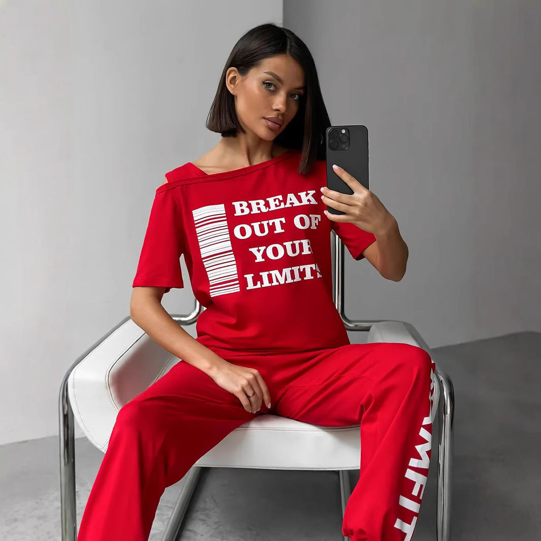 Damen lässiges Lounge-Set mit Cut-Out Schulter und Statement-Print – Avérine